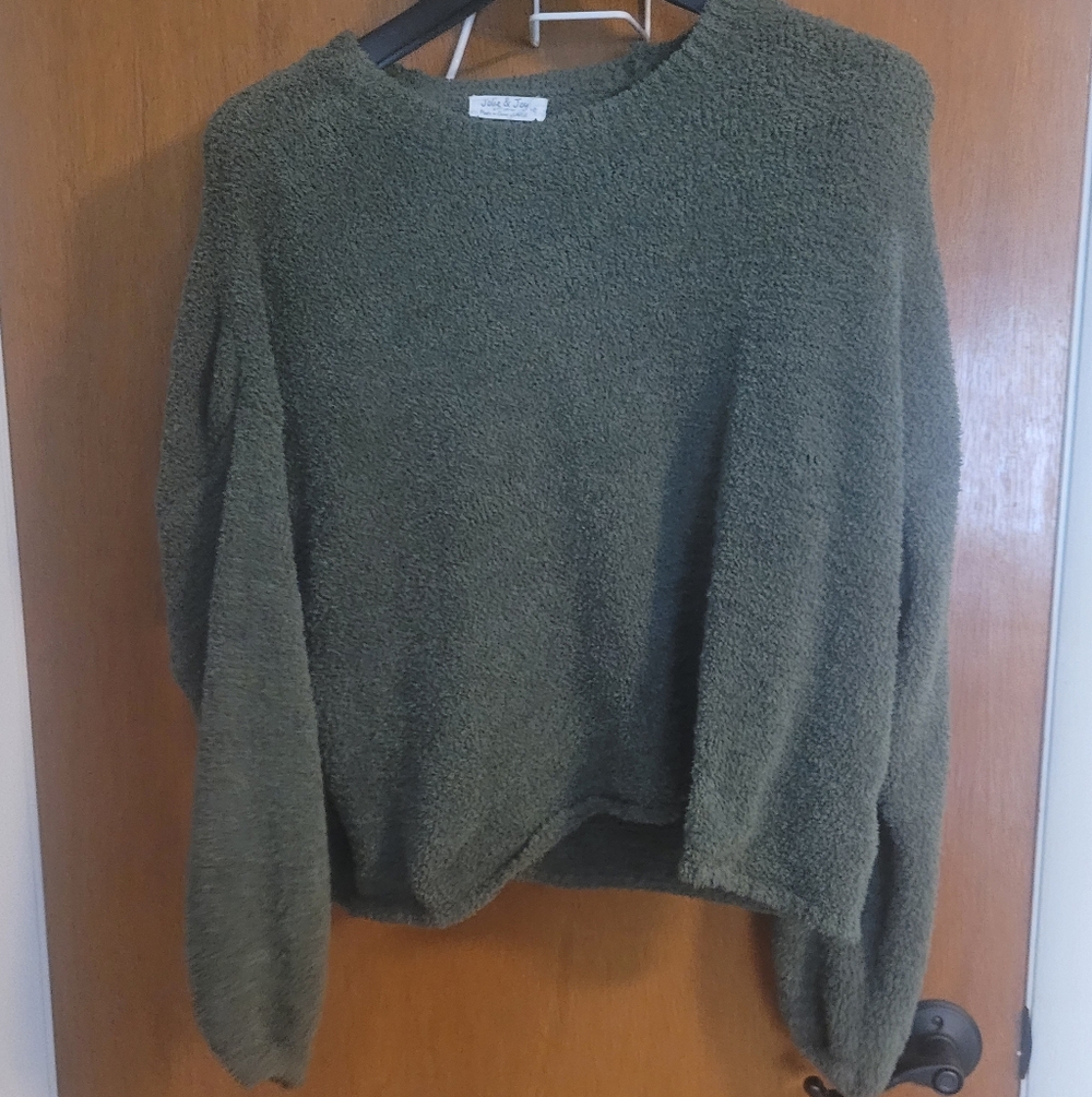 Jolie & Joy Cozy Green Sweater